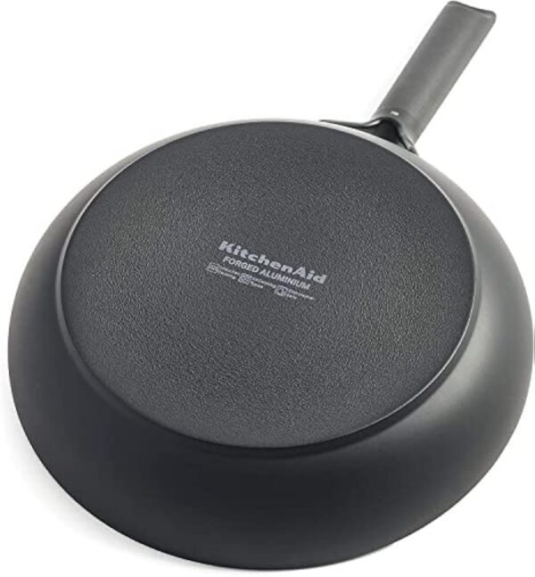 KitchenAid Classic Forged Aluminium Wok antiadhésif 3 couches de fabrication allemande, 28 cm/3,6 litres, pour induction et four, noir. – Image 11
