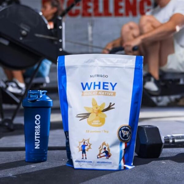 Nutri&Co Whey Isolate Native - Jusqu’à 94% de Protéines - Pur Lait Français Low Lactose Digestion Facile - Riche en BCAA - Prise de Masse & Musculation - 1kg 33 portions goût Vanille – Image 8