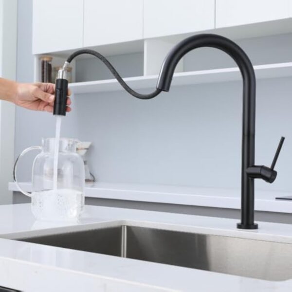 DILECI - Robinet de Cuisine avec Douchette Extractible – Mitigeur Bec Haut Pivotant 360° Noir Mat – Design Moderne Résistant à la Corrosion – Installation Facile et Fonctionnalité Optimale – Image 9