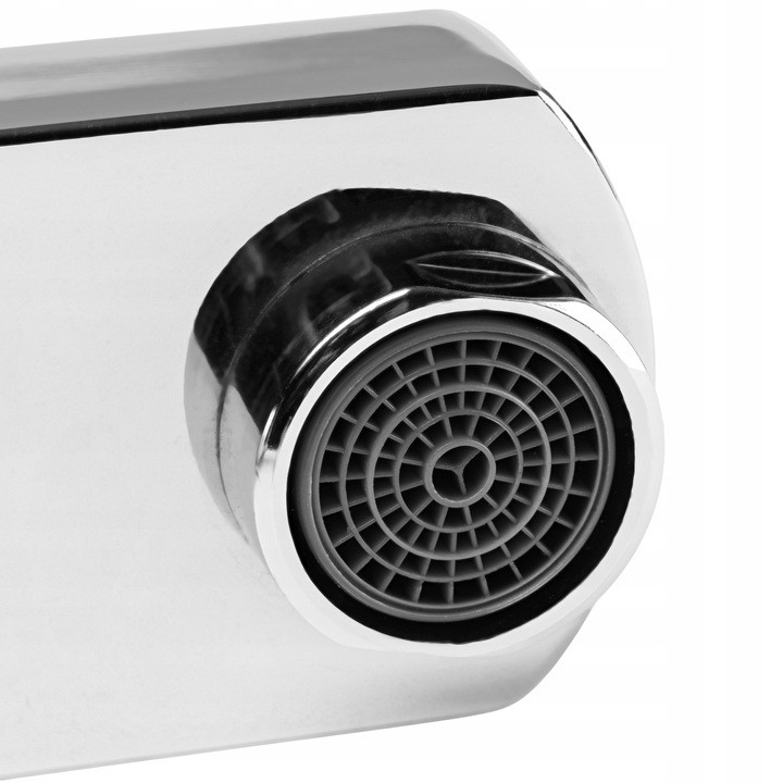 Robinet de lavabo couleur Chrome de marque AQUI Design épuré