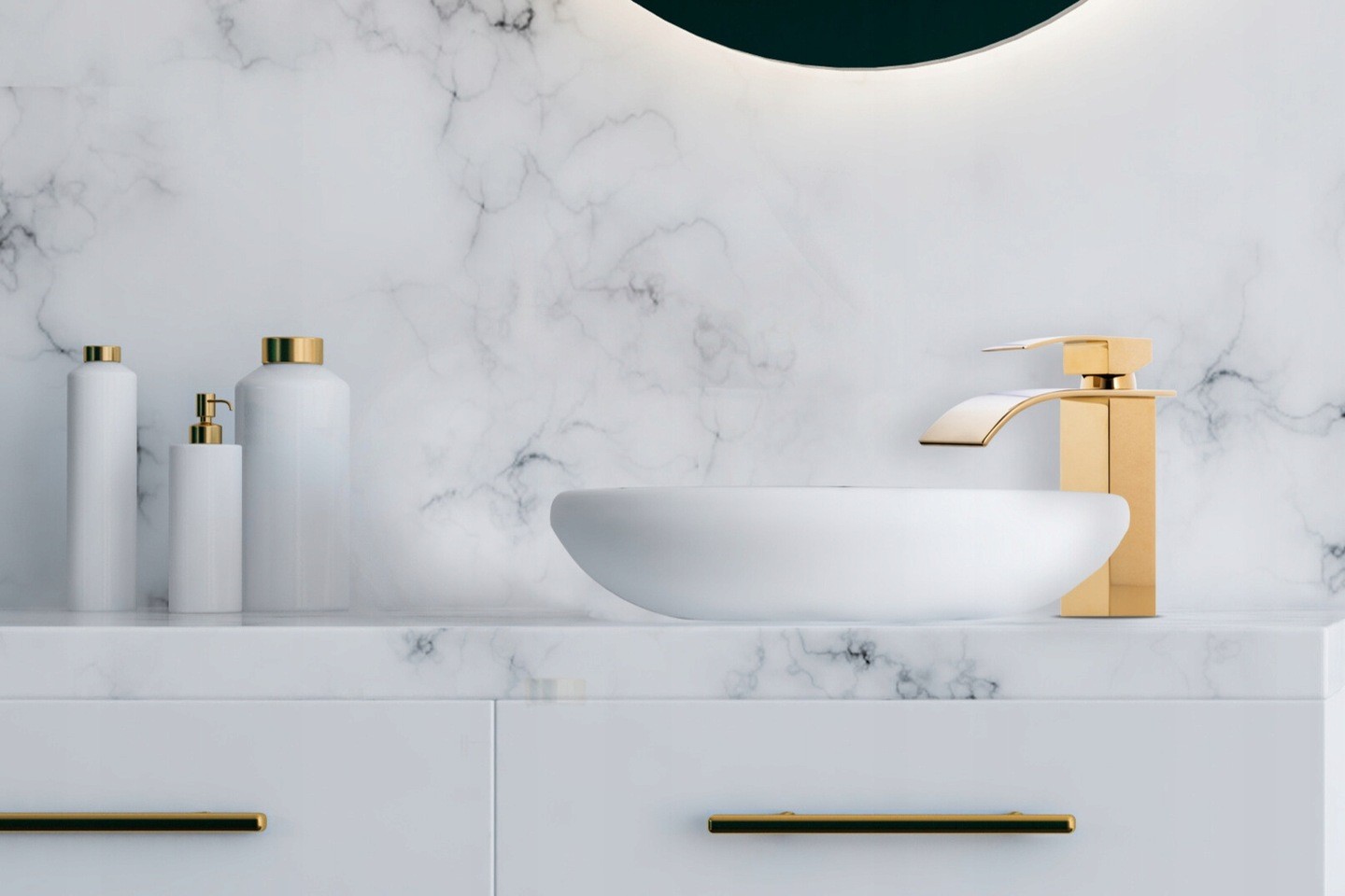 Mélangeur de lavabo YOKA HOME cascade d'eau dorée d'élégant robinet pour un style luxueux avec un effet unique de la cascade