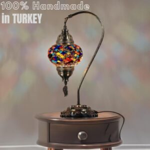 DEMMEX Lampe turque authentique, fabriquée en Turquie, lampe de chevet en mosaïque marocaine turque, 100% fabriquée à la main, corps en métal couleur laiton antique et base en métal décorée,