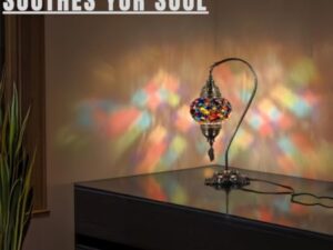 DEMMEX Lampe turque authentique, fabriquée en Turquie, lampe de chevet en mosaïque marocaine turque, 100% fabriquée à la main, corps en métal couleur laiton antique et base en métal décorée,