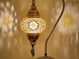 Lampe turque authentique DEMMEX, fabriquée en Turquie, lampe de chevet en mosaïque marocaine turque, 100% fabriquée à la main, corps en métal couleur laiton antique et base en métal décoré